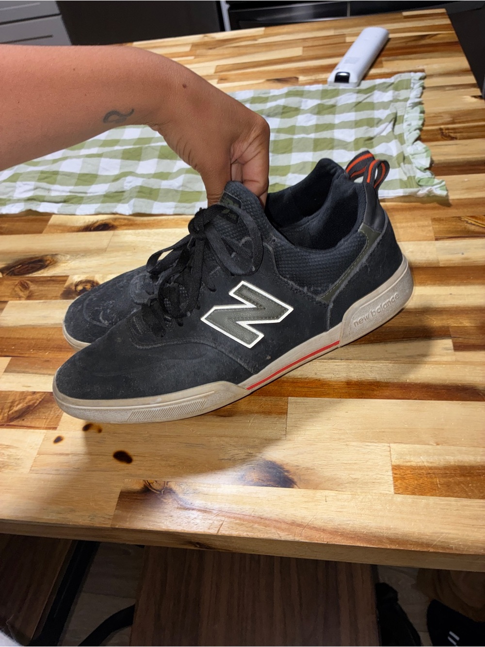 New Balance Men's Black Suede Casual Sneakers